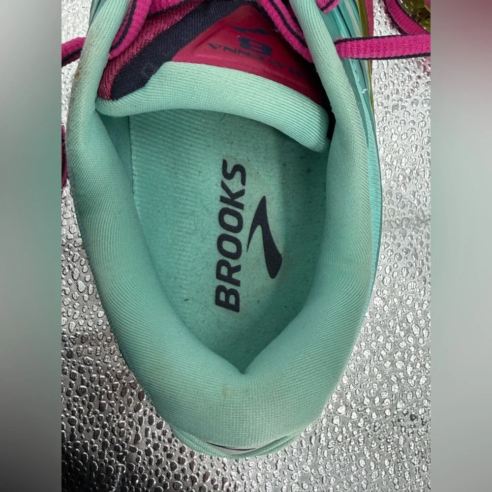 Brooks Ravenna 8 Running Shoes Women’s 8.5 Pink Teal Athletic Sneakers